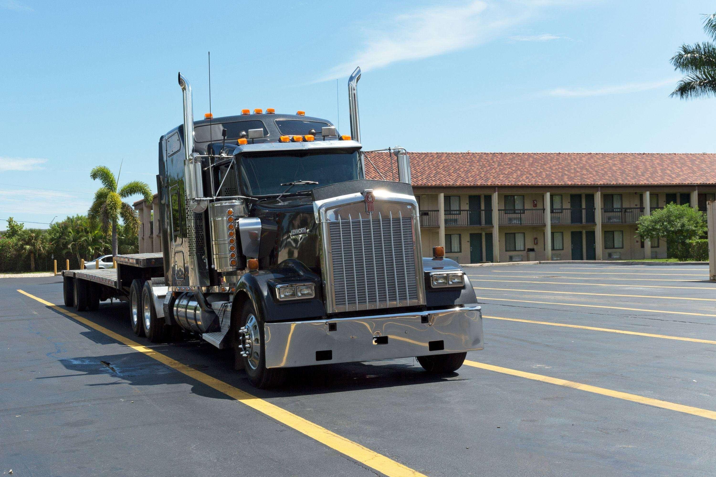 Super 8 by Wyndham Riviera Beach West Palm Beach Exterior foto