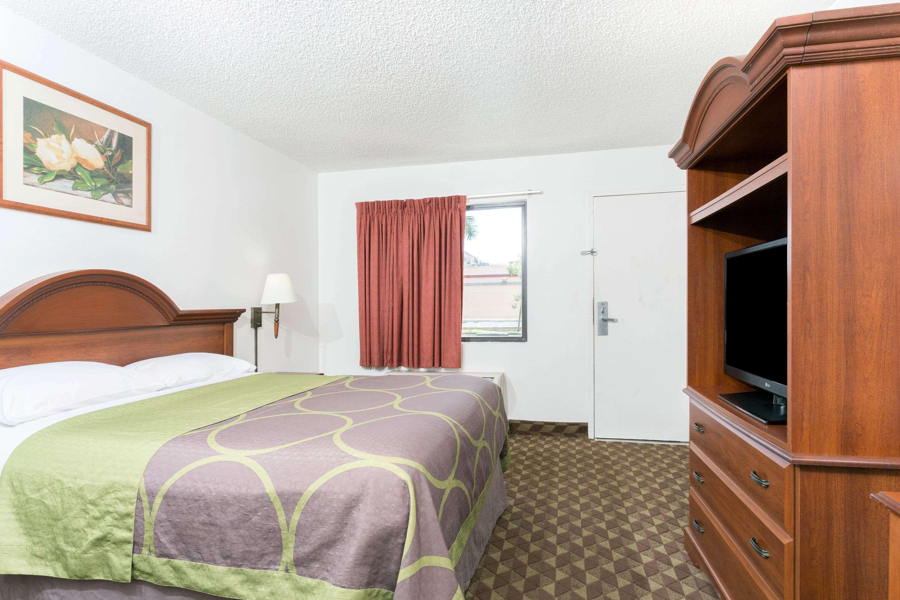 Super 8 by Wyndham Riviera Beach West Palm Beach Exterior foto